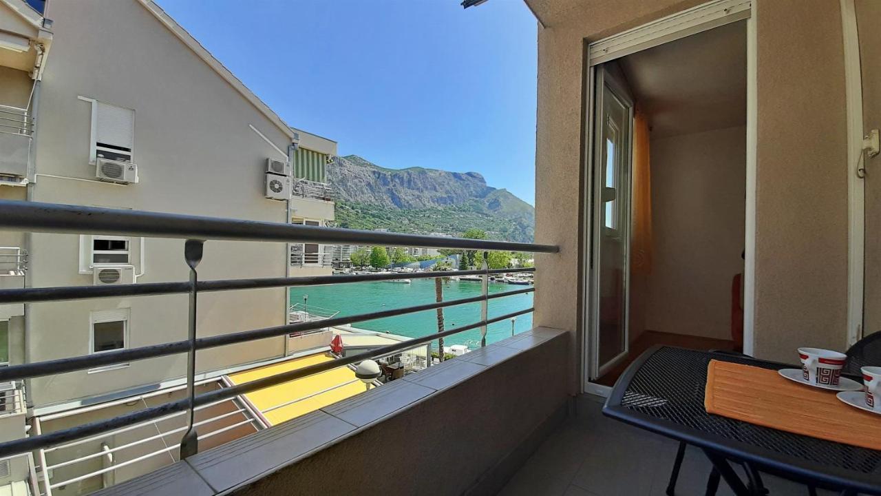 Apartment Jen Omis Exterior photo